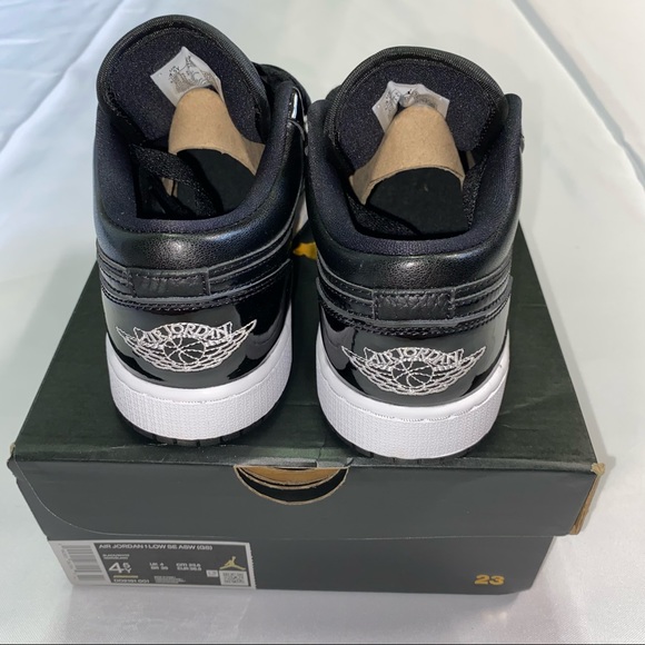 Nike Air Jordan 1 Low GS Carbon Fiber 4.5Y - Picture 4 of 5
